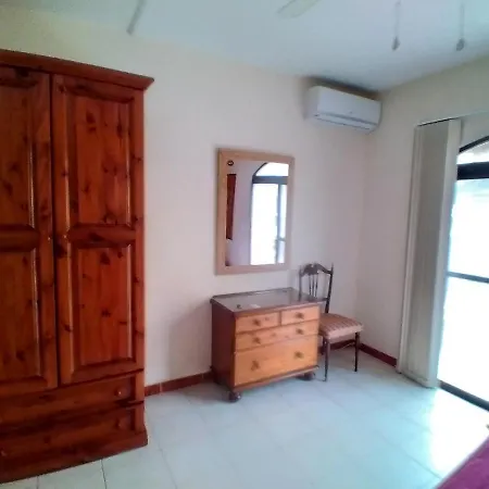 Pensionat Seafront Akwador 4*