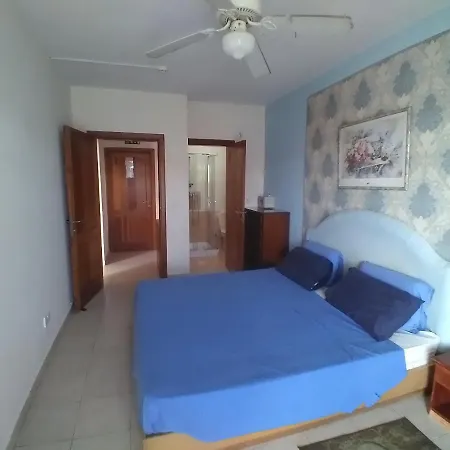 Seafront Akwador Pensjonat 4*