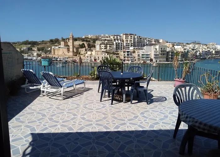 Seafront Akwador Marsaskala