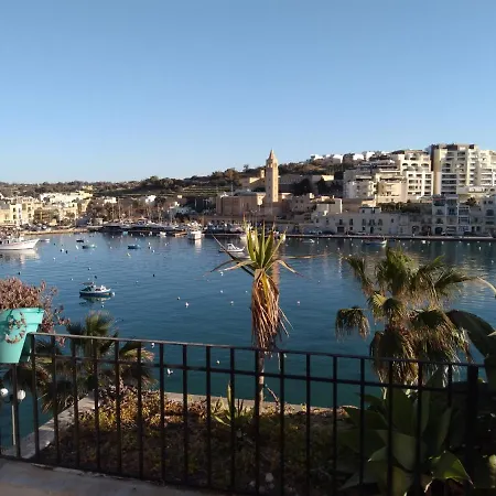 Seafront Akwador Marsaskala