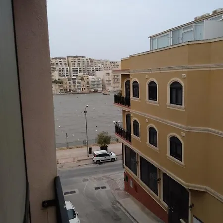 Seafront Akwador Penzion *