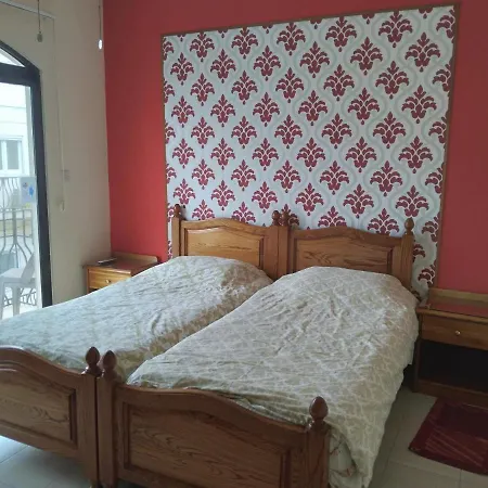 Seafront Akwador Πανσιόν 4*