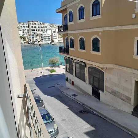 Seafront Akwador Marsaskala