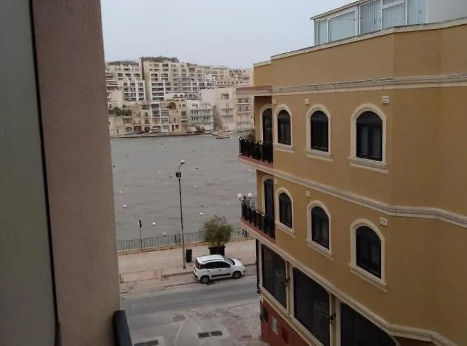 Seafront Akwador Vendégház 4*